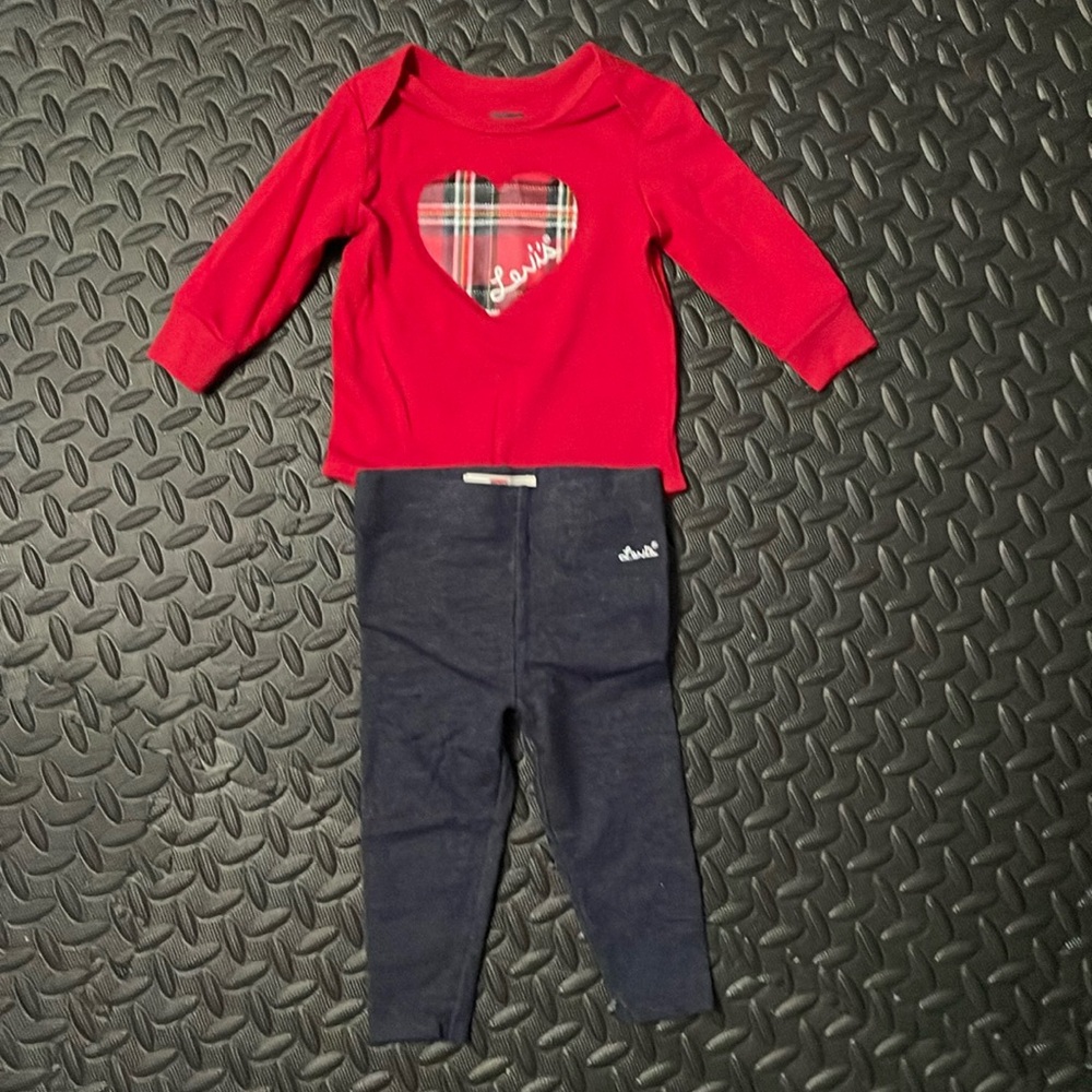 Levi’s Red Heart Set